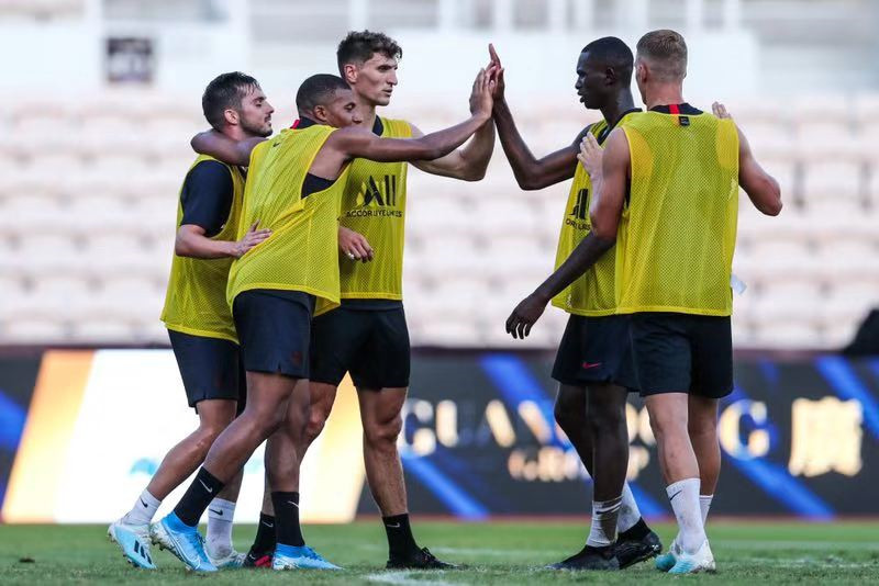 巴黎前锋连场进球,助球队连胜 巴黎前锋连场进球,助球队连胜