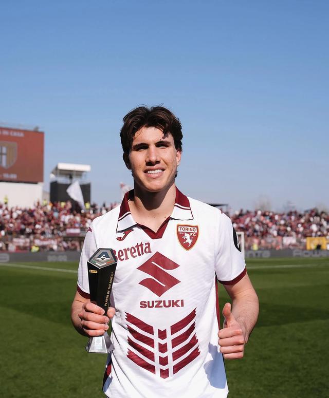 关于都灵门将出色扑救,力保不败的信息 关于都灵门将出色扑救,力保不败的信息