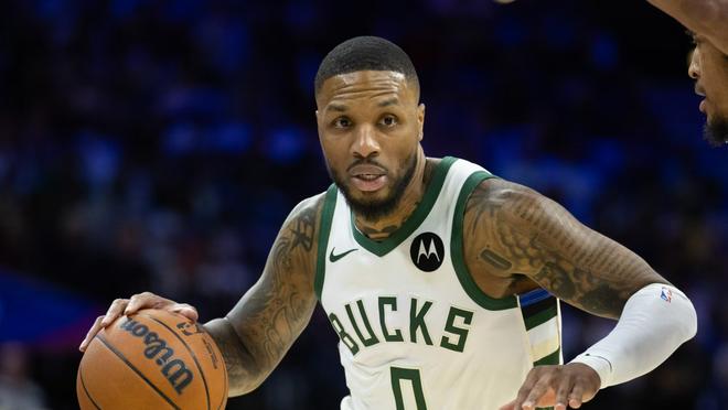 雄鹿逆转老鹰，取得十连胜