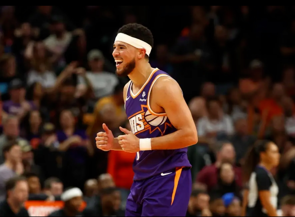 关于太阳横扫黄蜂,布克连场强势得分的信息 关于太阳横扫黄蜂,布克连场强势得分的信息