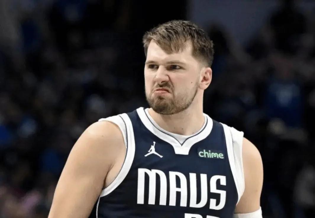 独行侠大胜奇才,东契奇表现出色。的简单介绍 独行侠大胜奇才,东契奇表现出色。的简单介绍