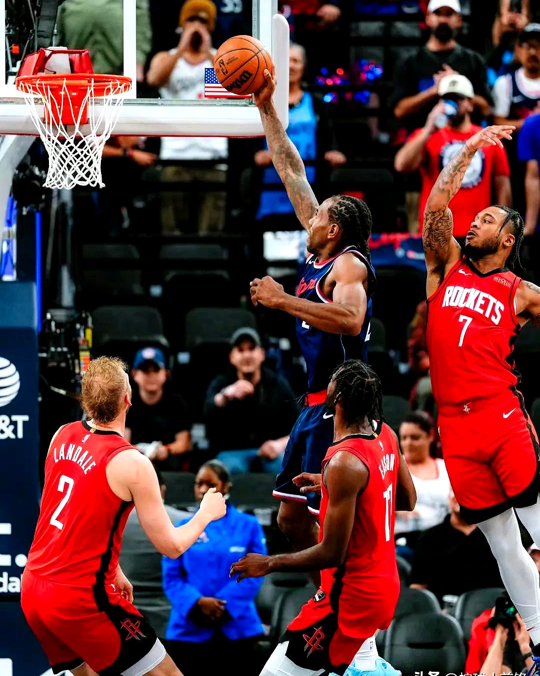 马刺逆转快船,拉文扛起全队 马刺逆转快船,拉文扛起全队