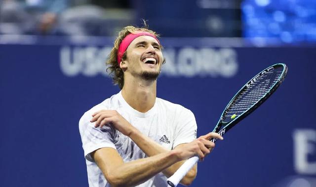 美网鏖战年终总决赛，兹维列夫扛起全队