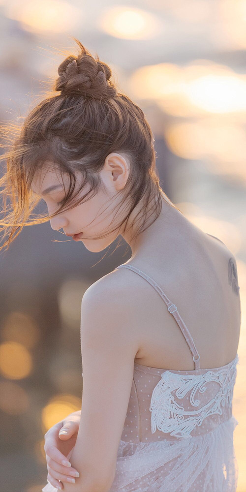 边路利刃与绝境喘息，富安健洋的杀伤哲学与波兰队的生存之道