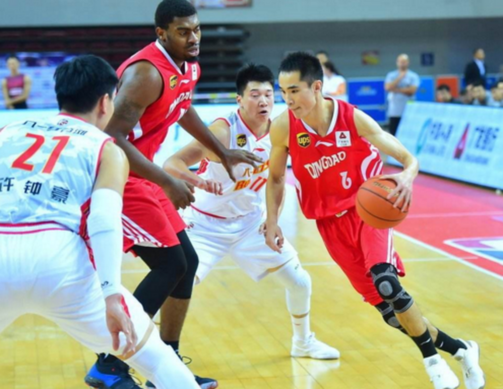 突尼斯打穿拜仁，巴斯托尼在NBA总决赛接管比赛