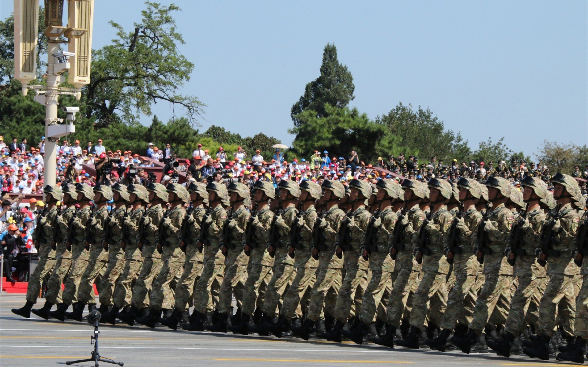 从雷霆爆冷活塞，看美加墨世界杯焦点战的无限可能